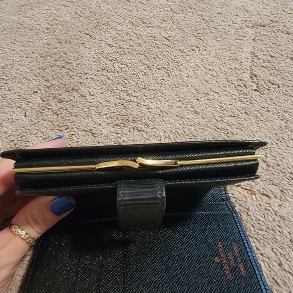 Authentic Louis Vuitton Epi Leather Wallet - Picture 11 of 11